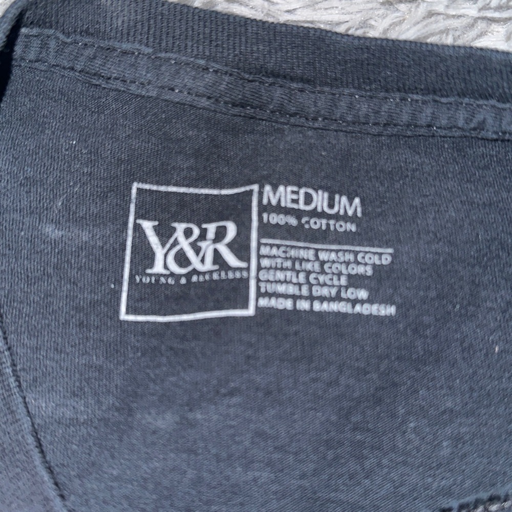 Graphic Tee bundle - Picture 9 of 13